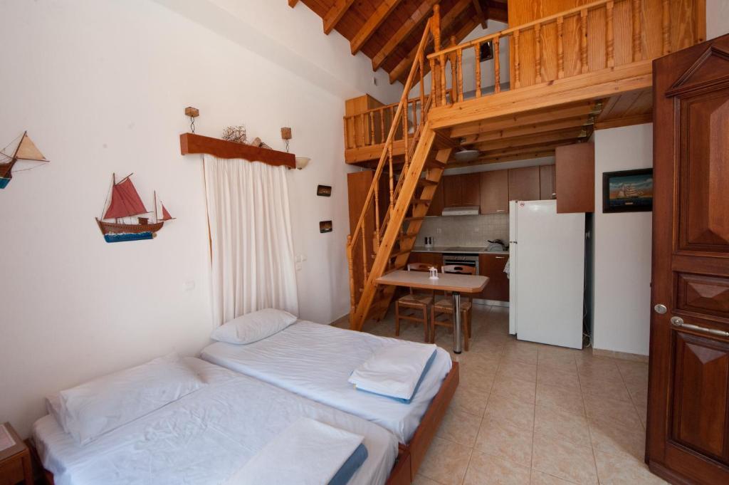 Odyssia Simi Quarto foto